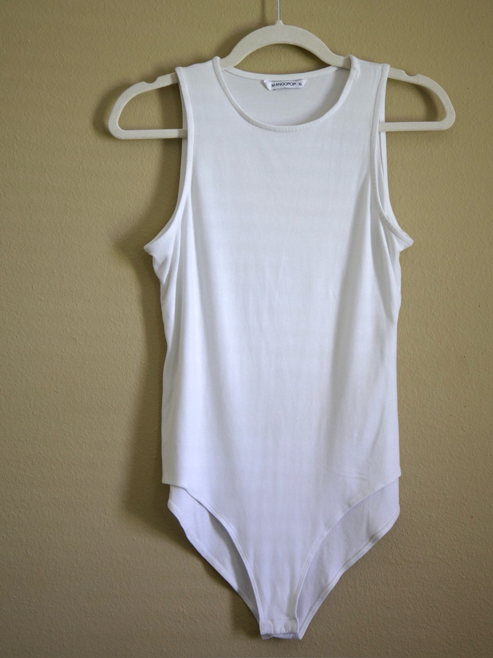 MANGOPOP White Sleeveless Crew Neck Bodysuit Women’s XL